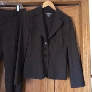 Ann Taylor suit with blazer and pants. Size 4P.